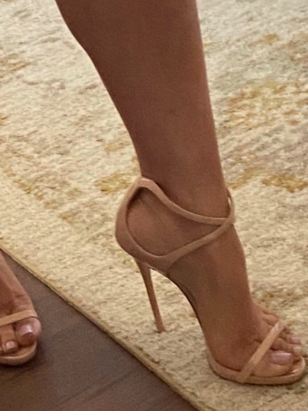 Guiseppe Zanotti Women's Heels Beige - Picture 4 of 6